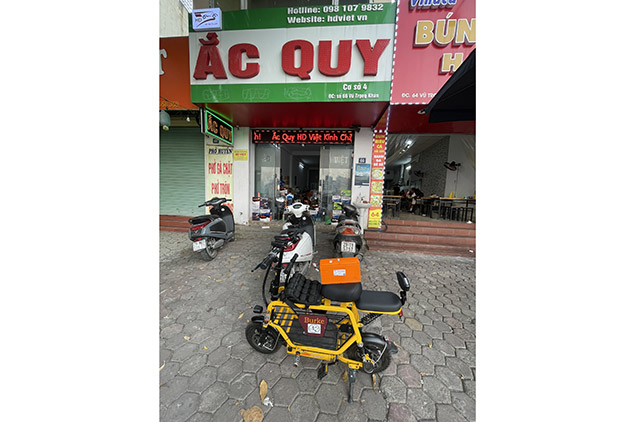 Thay pin xe đạp điện Burke giá tốt