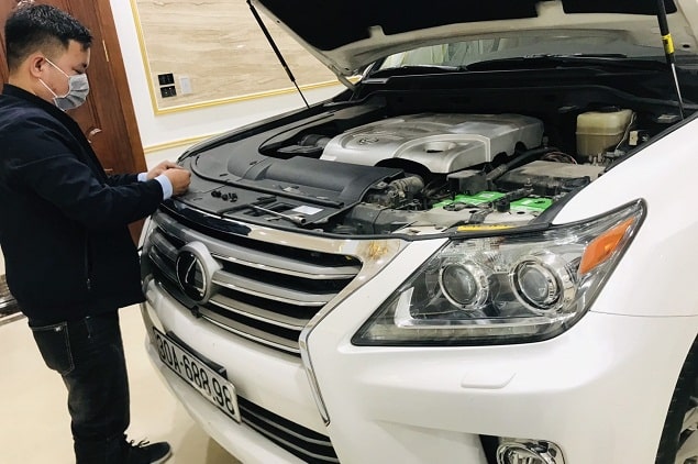 Thay ắc quy giá tốt cho xe Lexus LX470