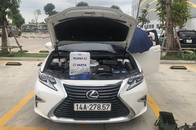Thay ắc quy giá tốt cho xe Lexus NX200t