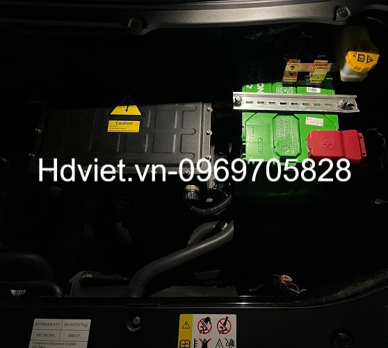 Khách hàng nâng cấp ắc quy dung lượng lớn 60Ah cho xe Vinfast VFe34 tại HD Việt