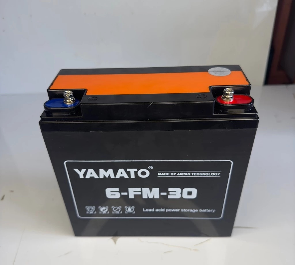 Ắc quy Yamto siêu nhân