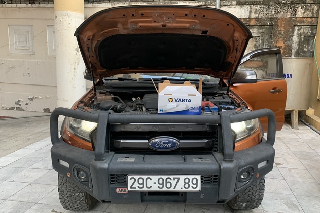 Thay ắc quy giá tốt cho xe Ford Ranger tại nhà tại Hà Nội