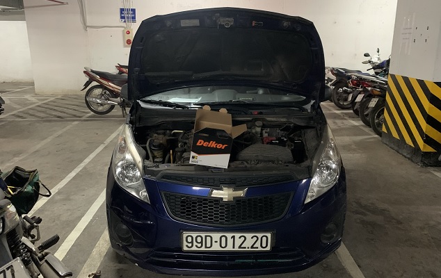Thay ắc quy giá tốt cho xe Chevrolet Spark tại nhà tại Hà Nội