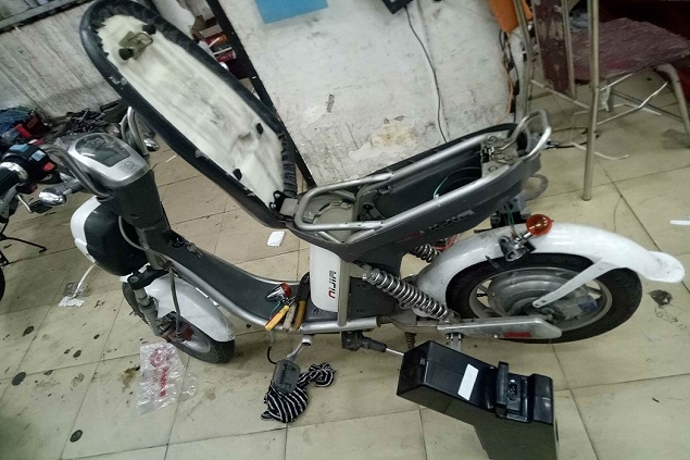 Thay ắc quy xe máy điện, xe đạp điện TH CEO giá tốt