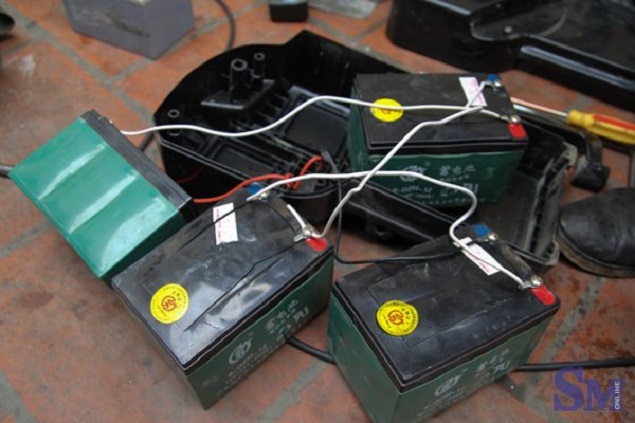 Thay ắc quy xe máy điện, xe đạp điện HK Bike giá tốt