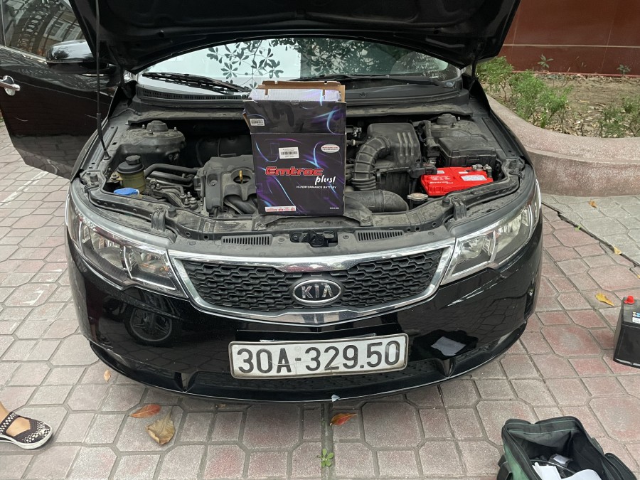 ắc quy cerato