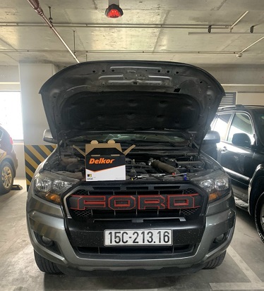 Thay ắc quy cho xe Ford Ranger